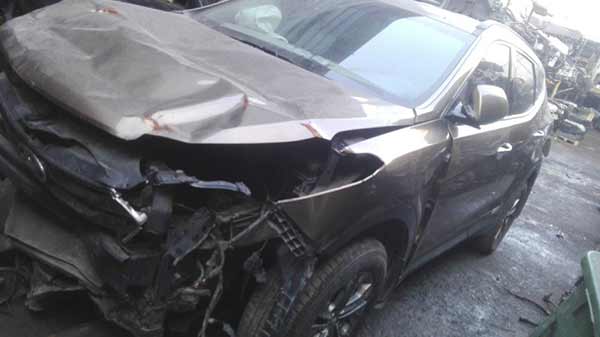 CARROCERíA FRIGORíFICA Hyundai SANTA FE 2015  USADA  EN DESARME