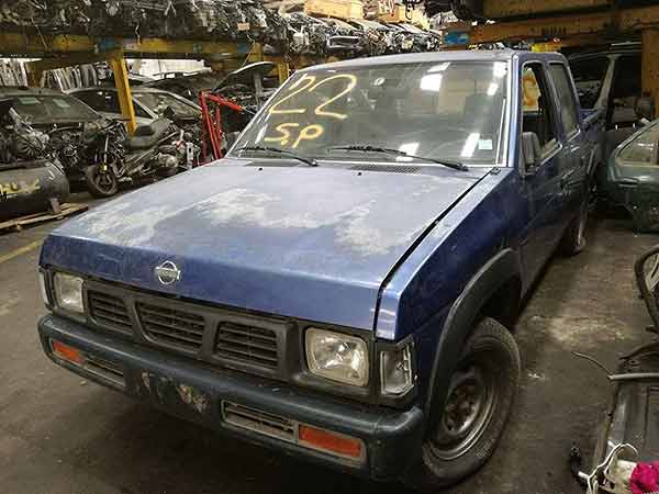  Nissan D21 2000    EN DESARME