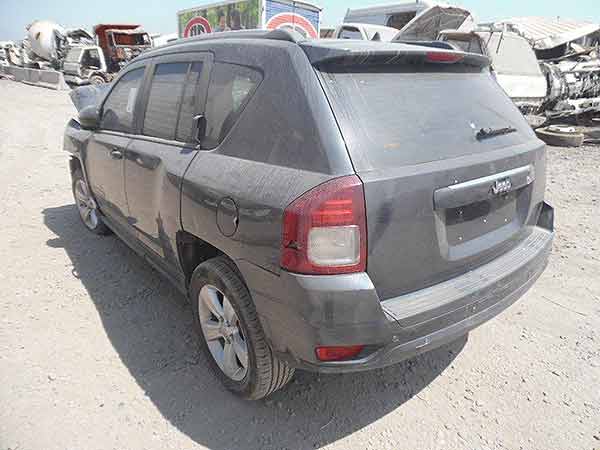 FOCO Jeep COMPASS 2015  USADO  EN DESARME