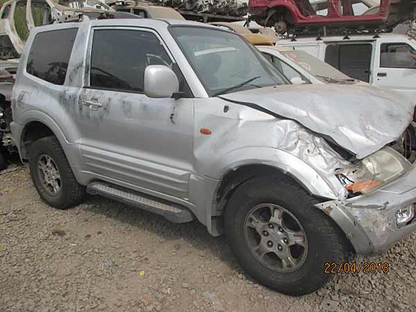  Mitsubishi MONTERO 2002    EN DESARME