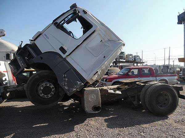  Mercedes-Benz AXOR 2011    EN DESARME