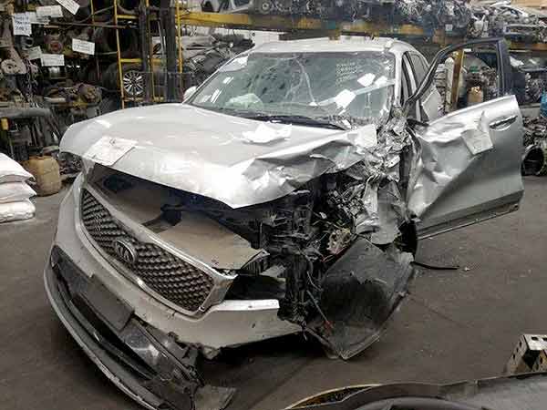  Kia SORENTO 2017    EN DESARME