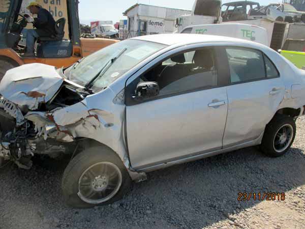  Toyota YARIS 2011    EN DESARME
