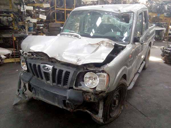  Mahindra PICK UP 2015    EN DESARME