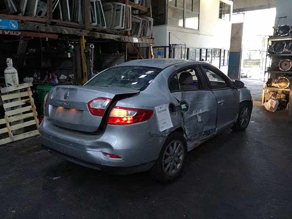 FOCO Renault FLUENCE 2013  USADO  EN DESARME