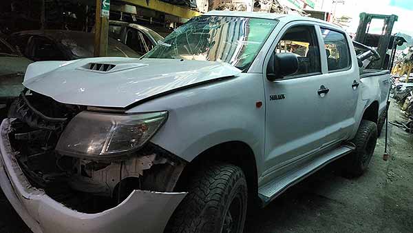 FOCO Toyota HILUX 2013  USADO  EN DESARME