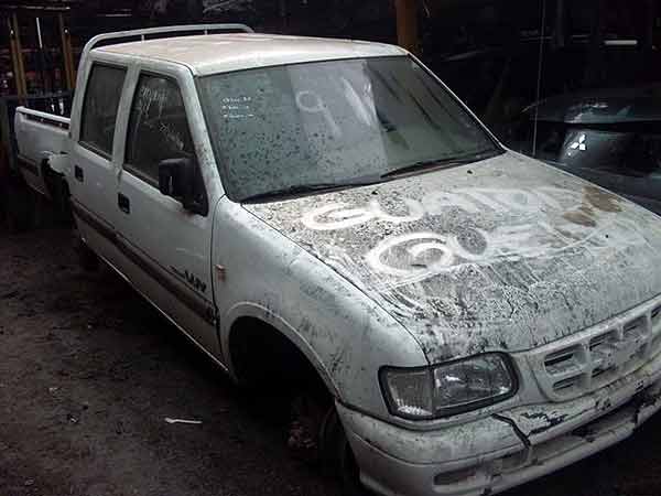  Chevrolet LUV 2000    EN DESARME