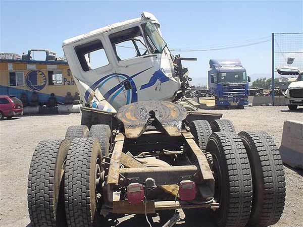  Freightliner M2 2004    EN DESARME