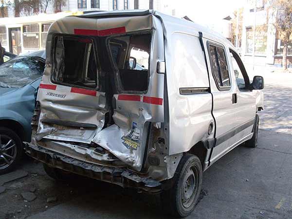 EJE Peugeot PARTNER 2006  USADO  EN DESARME