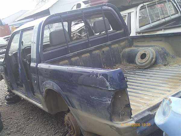  Mitsubishi L200 2001    EN DESARME