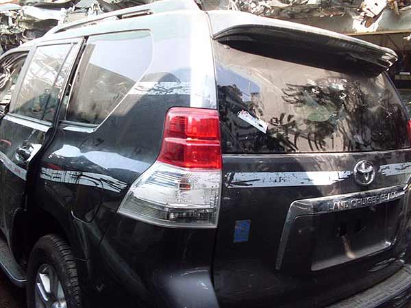  Toyota LAND CRUISER 2011    EN DESARME
