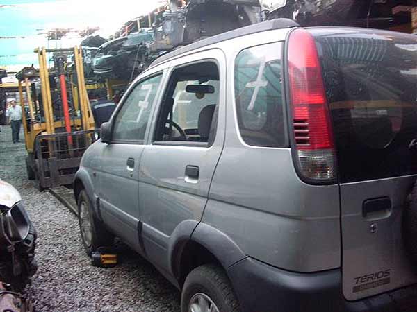  Daihatsu TERIOS 2000    EN DESARME