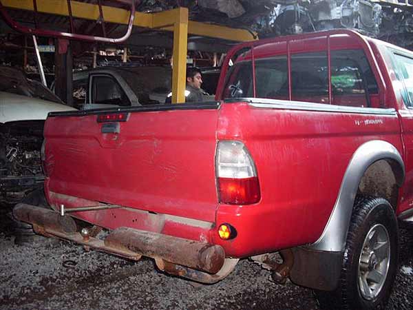  Mitsubishi L200 2004    EN DESARME