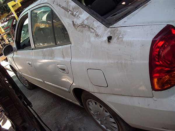  Hyundai ACCENT 2005    EN DESARME