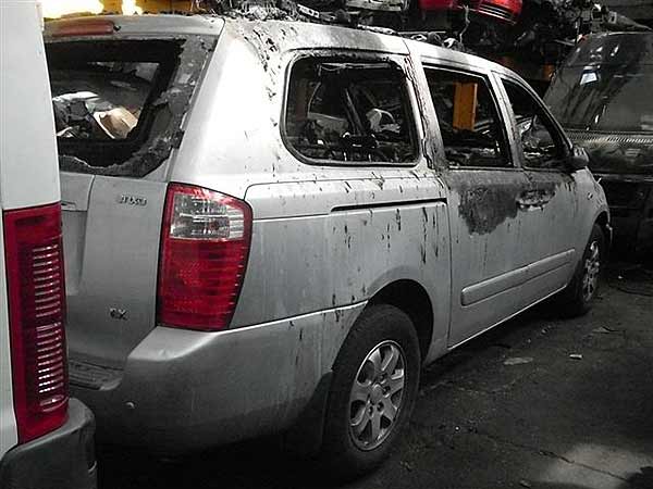  Kia GRAND CARNIVAL 2008    EN DESARME