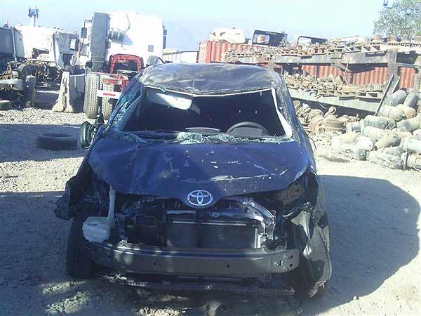  Toyota URBAN 2011    EN DESARME