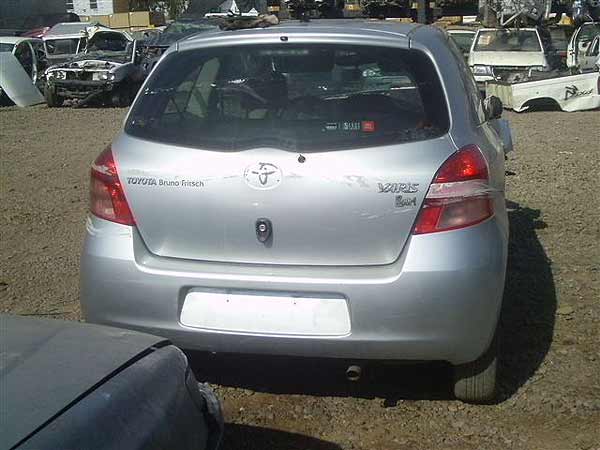  Toyota YARIS 2006    EN DESARME