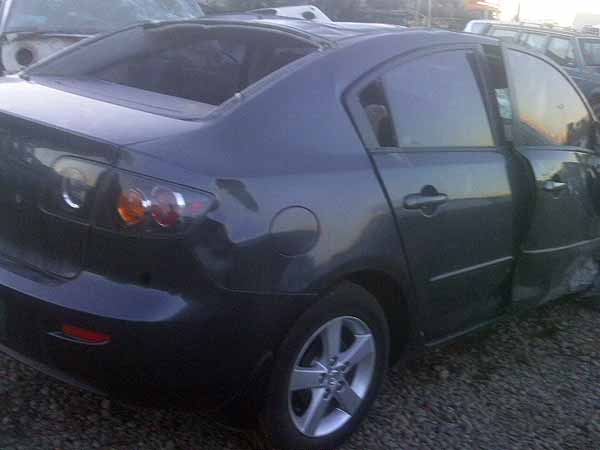  Mazda 3 2006    EN DESARME