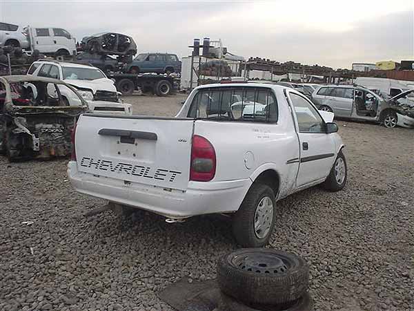  Chevrolet CORSA 2003    EN DESARME