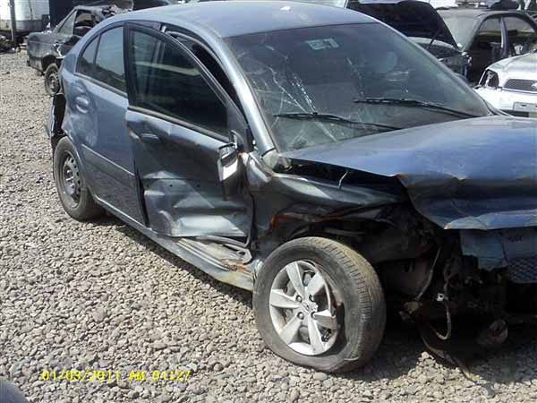  Kia RIO 2008    EN DESARME