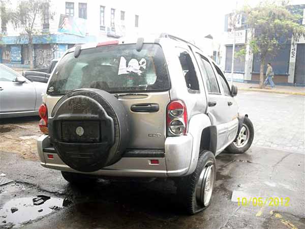  Jeep GRAND CHEROKEE 2003    EN DESARME