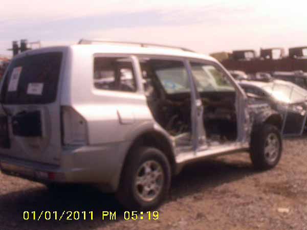  Mitsubishi MONTERO 2002    EN DESARME