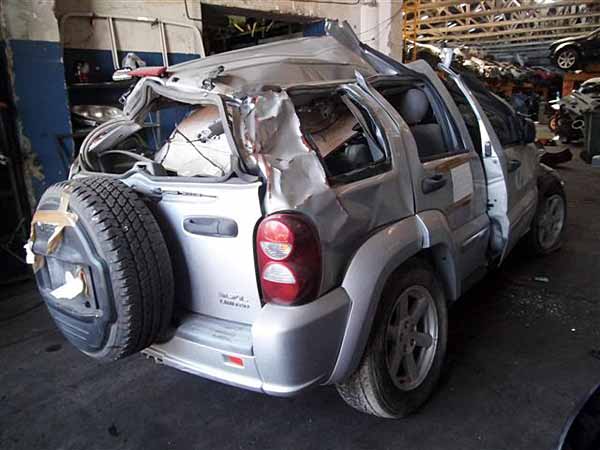 TAPABARRO Jeep GRAND CHEROKEE 2006  USADO  EN DESARME