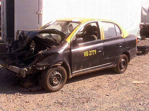  Toyota YARIS 2003    EN DESARME