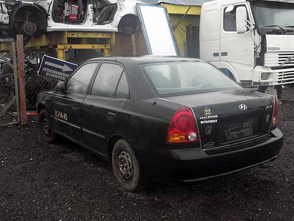  Hyundai ACCENT 2005    EN DESARME