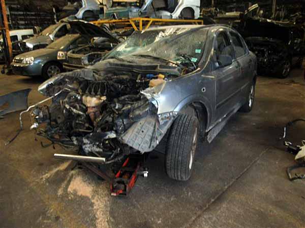  Chevrolet ASTRA 2004    EN DESARME