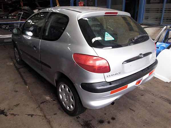 MOTOR DE PARTIDA Peugeot 206 2003  USADO  EN DESARME