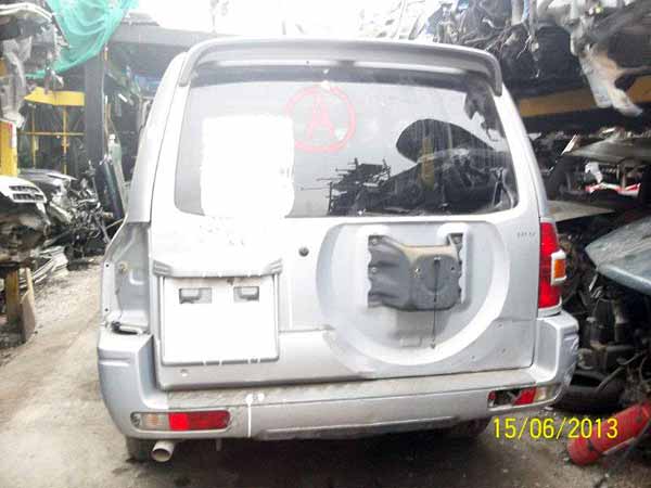  Mitsubishi MONTERO 2006    EN DESARME