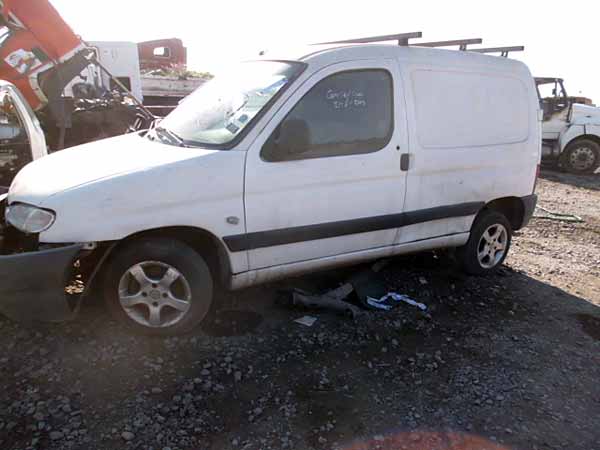 CARDáN Peugeot PARTNER 2006  USADO  EN DESARME