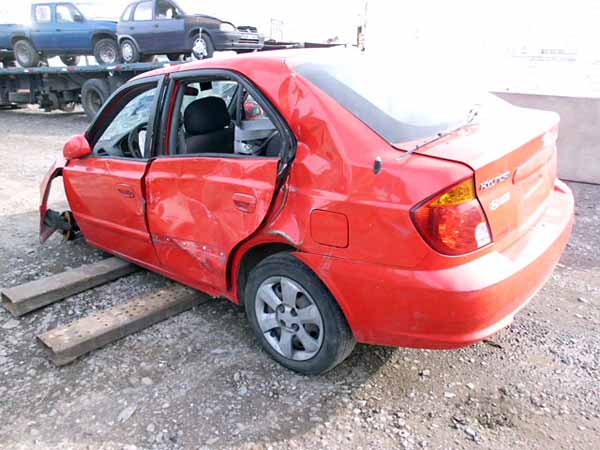  Hyundai ACCENT 2005    EN DESARME