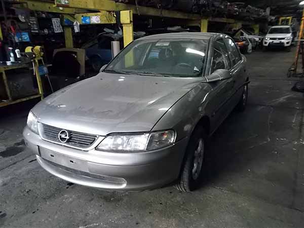 CREMALLERA DE DIRECCIóN Opel VECTRA 1996  USADA  EN DESARME
