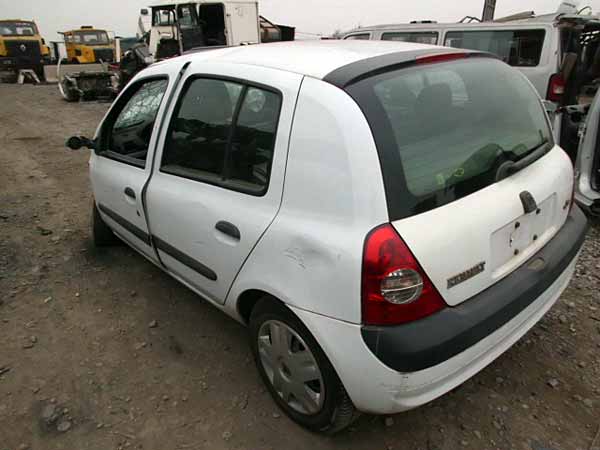  Renault CLIO 2005    EN DESARME