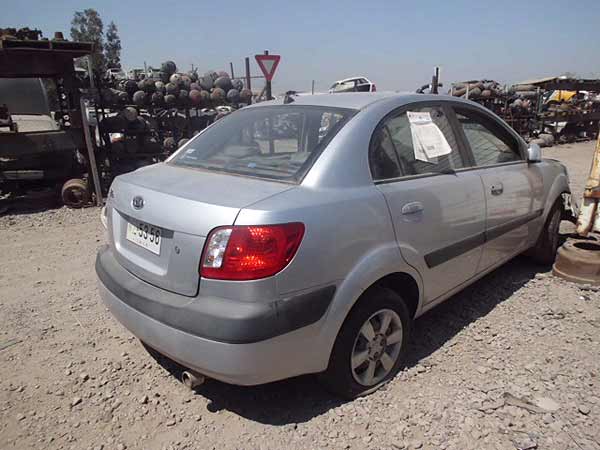  Kia Rio 2007    EN DESARME