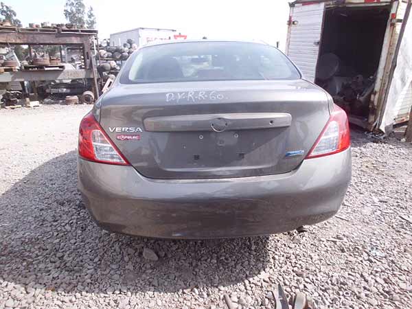  Nissan VERSA 2013    EN DESARME