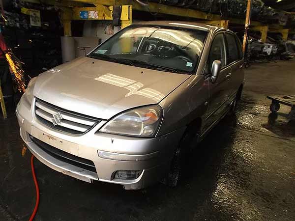  Suzuki AERIO 2004    EN DESARME