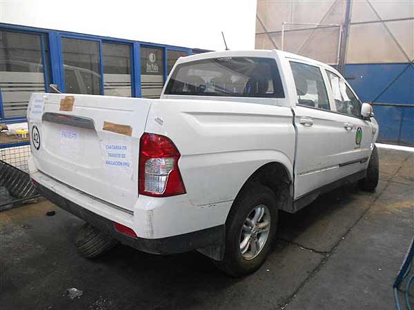 PUERTA Ssangyong ACTYON 2013  USADA  EN DESARME