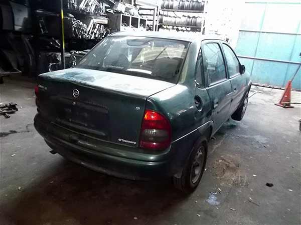  Chevrolet CORSA 2002    EN DESARME
