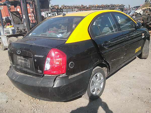  Hyundai ACCENT 2010    EN DESARME