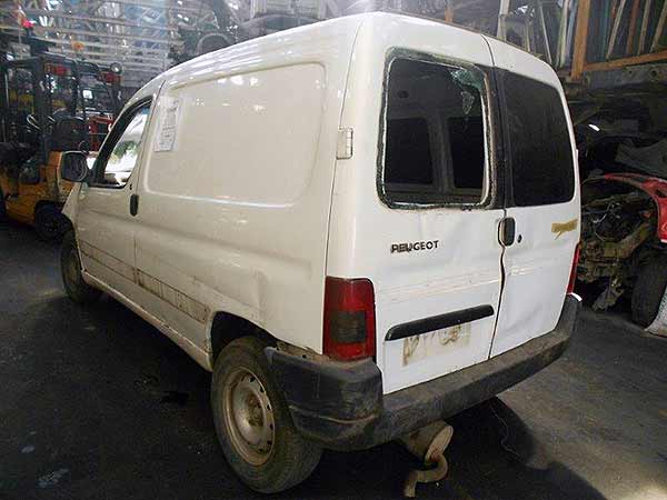 MOTOR DE PARTIDA Peugeot PARTNER 2004  USADO  EN DESARME
