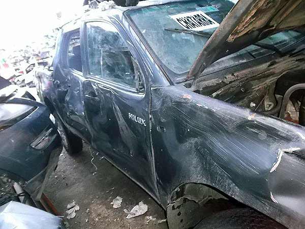  Toyota HILUX 2012    EN DESARME