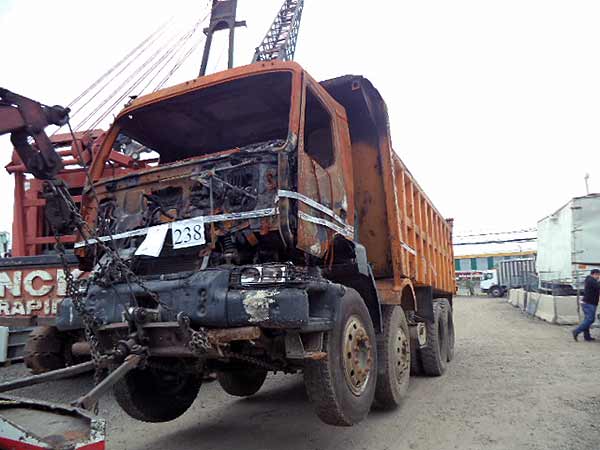  Renault KERAX 2004    EN DESARME