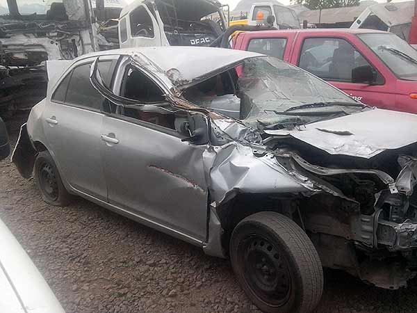  Toyota YARIS 2012    EN DESARME