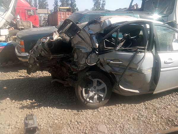  Hyundai ACCENT 2011    EN DESARME