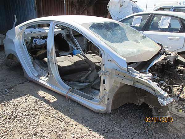 CREMALLERA DE DIRECCIóN Hyundai ELANTRA 2012  USADA  EN DESARME