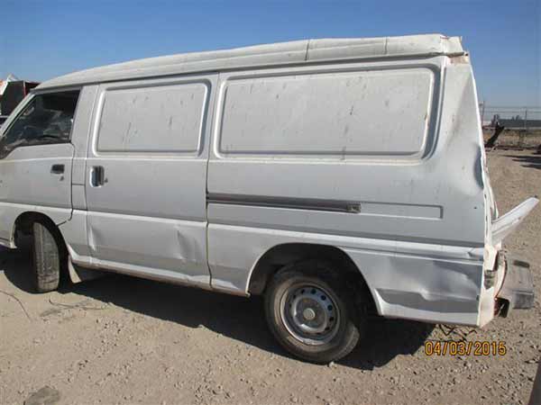 MAZA Mitsubishi L300 2013  USADO  EN DESARME