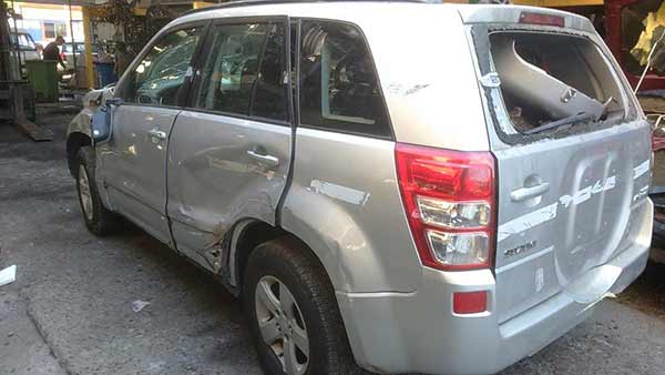 VIDRIO Suzuki GRAND NOMADE 2010  USADO  EN DESARME